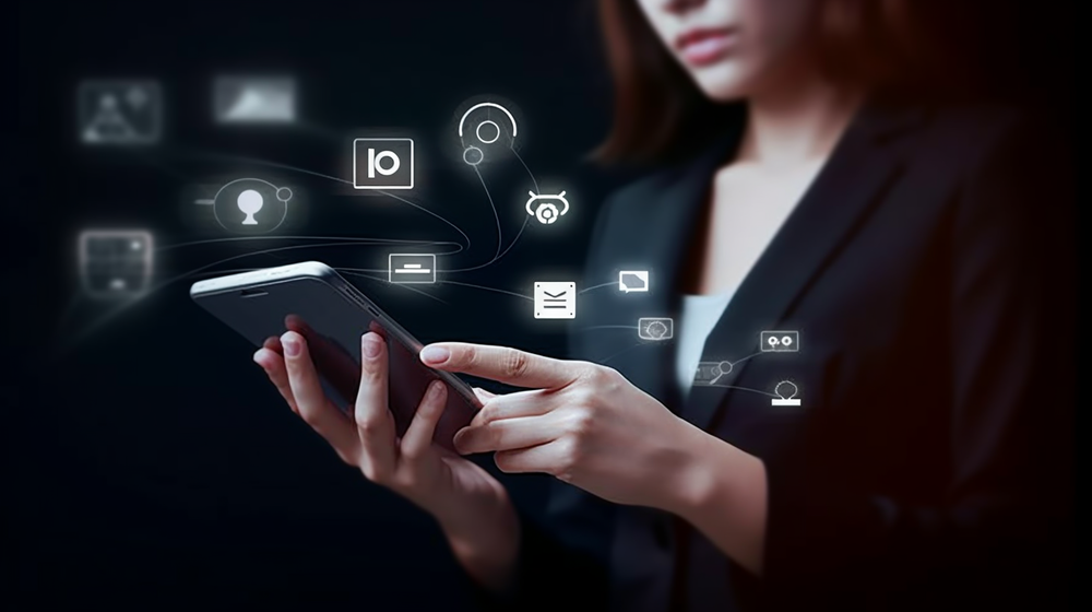 5G時(shí)代的融合與嬗變 互聯(lián)網(wǎng)科技、工業(yè)智能與粒子線條的藝術(shù)交響